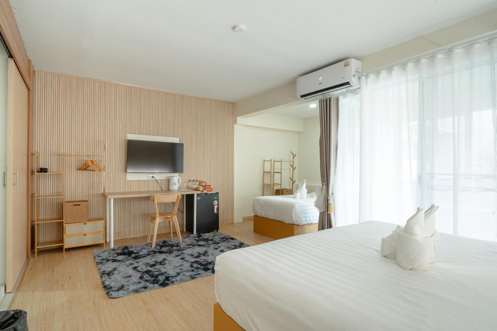 The Nook Hotel — Photos 1